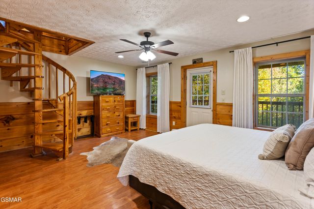 2461 Shady Creek Way, Sevierville, TN 37862