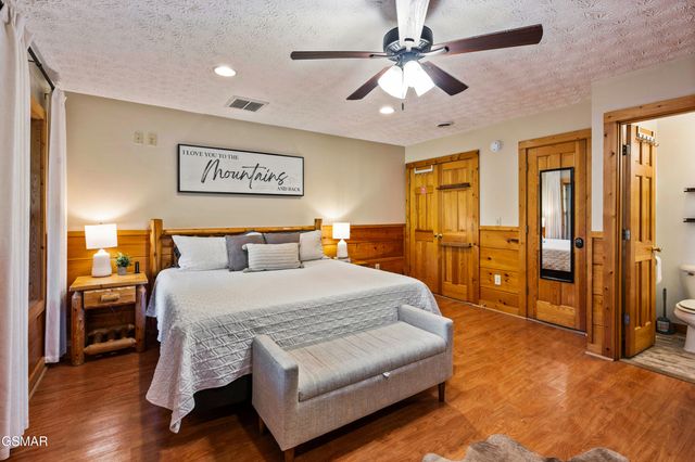 2461 Shady Creek Way, Sevierville, TN 37862