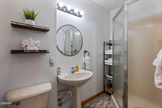 2461 Shady Creek Way, Sevierville, TN 37862