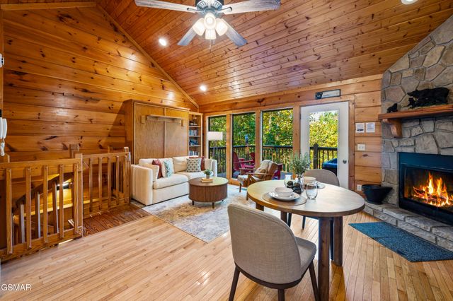 2461 Shady Creek Way, Sevierville, TN 37862