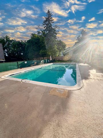 157 Hempstead Avenue c14, Lynbrook, NY 11563