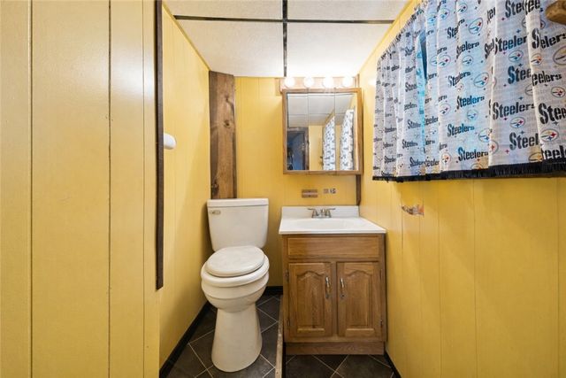 318 S 4th, Youngwood, PA 15697