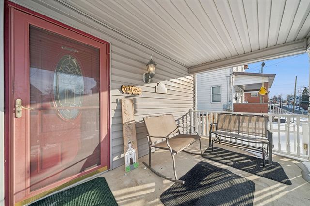 318 S 4th, Youngwood, PA 15697