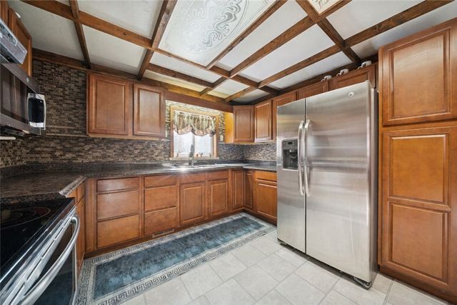 318 S 4th, Youngwood, PA 15697