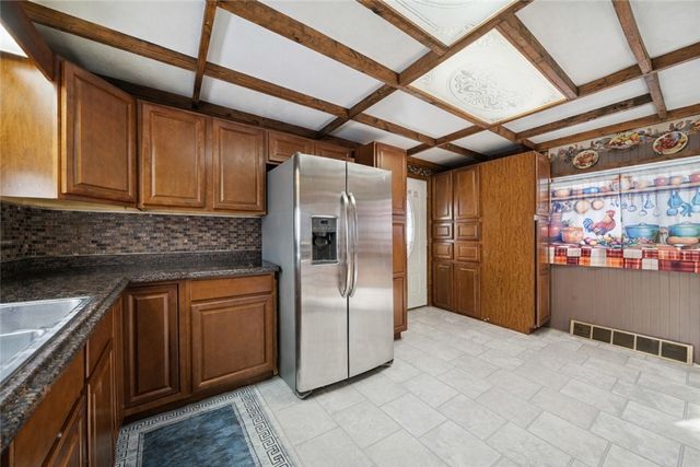 318 S 4th, Youngwood, PA 15697