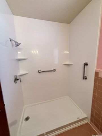 451 Pilgrim Dr, San Antonio, TX 78213