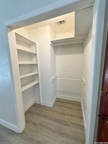 451 Pilgrim Dr, San Antonio, TX 78213