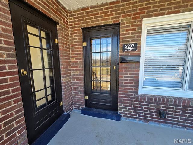 3237 Marshall Avenue, St John, MO 63114