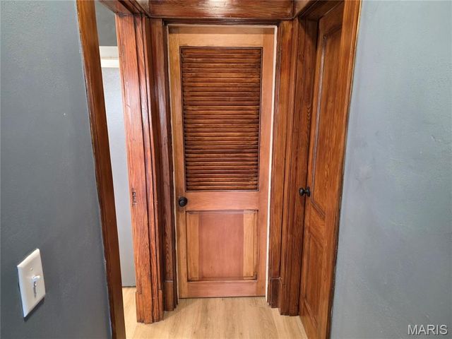 3237 Marshall Avenue, St John, MO 63114