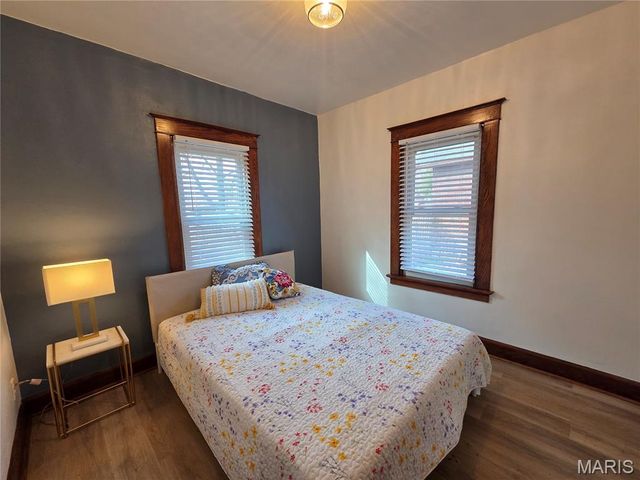 3237 Marshall Avenue, St John, MO 63114