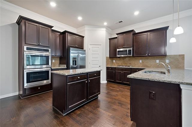 68 Shenandoah Drive, Mcdonough, GA 30252