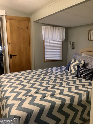 32 Yogi Bear Boulevard, Cleveland, GA 30528