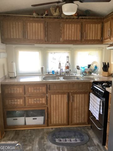 32 Yogi Bear Boulevard, Cleveland, GA 30528