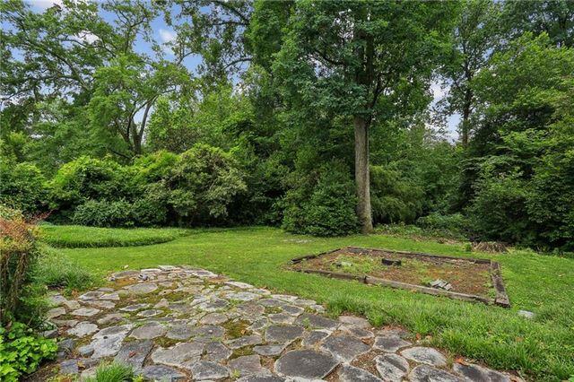 3648 Kingsboro Road NE, Atlanta, GA 30319
