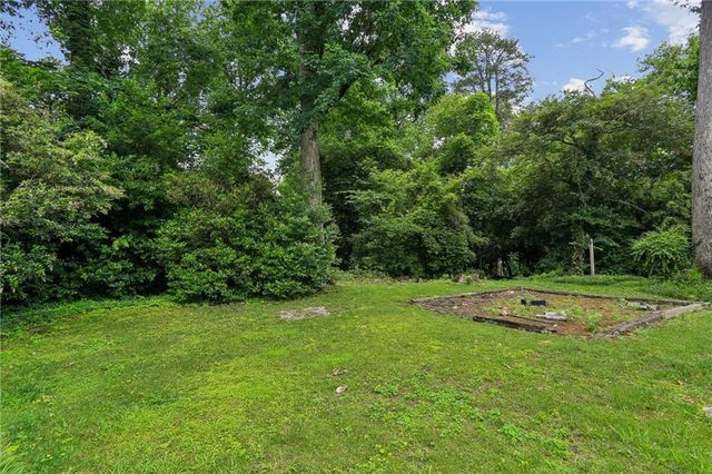 3648 Kingsboro Road NE, Atlanta, GA 30319
