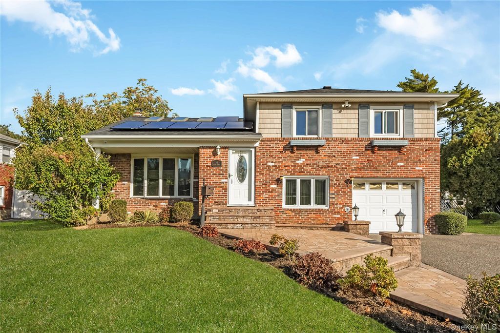 19 Grant Street, Farmingdale, NY 11735 — exterior