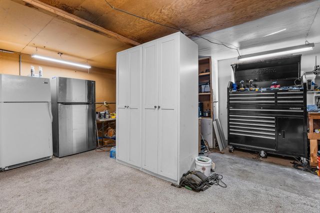 481 SW Helmholtz Way, Redmond, OR 97756