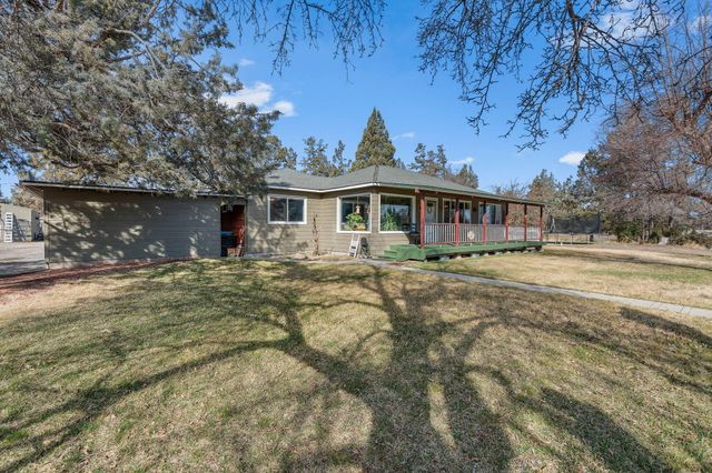 481 SW Helmholtz Way, Redmond, OR 97756