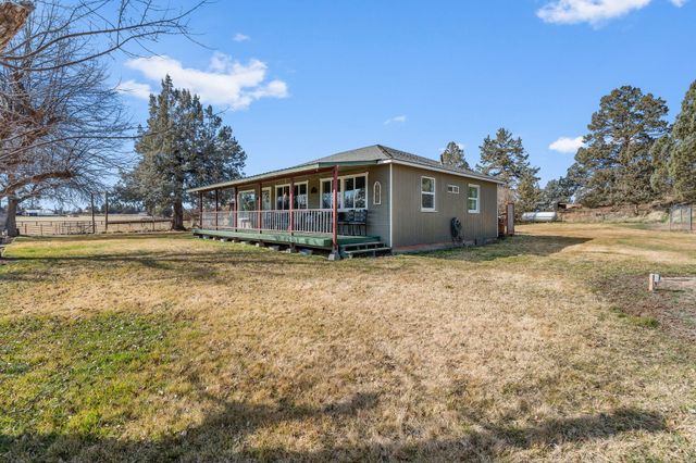 481 SW Helmholtz Way, Redmond, OR 97756