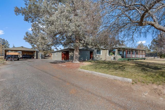 481 SW Helmholtz Way, Redmond, OR 97756