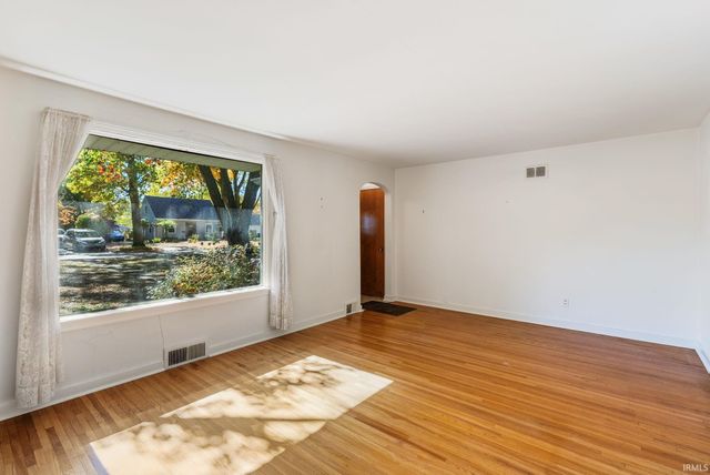 1309 Somerset Lane, Fort Wayne, IN 46805