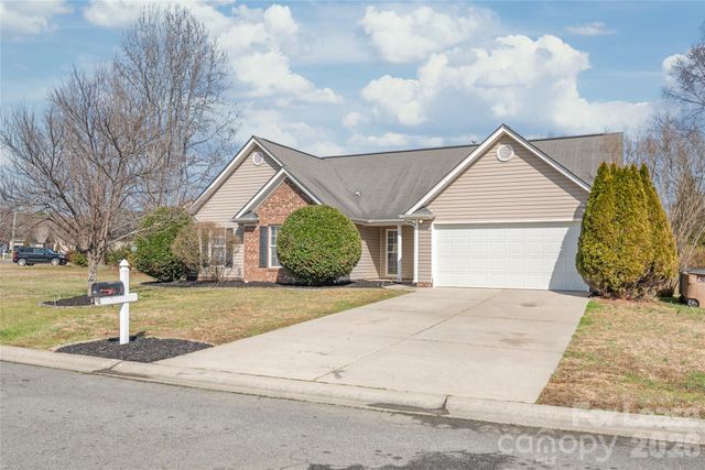 1020 Cranston Crossing Place, Indian Trail, NC 28079
