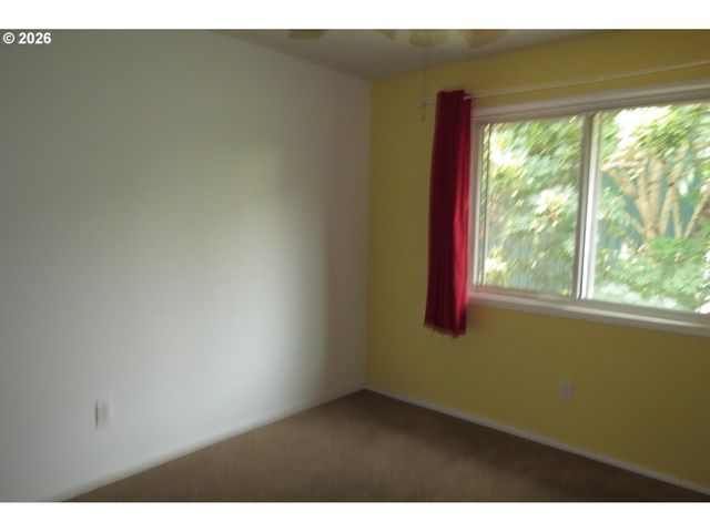 11995 Se HOLGATE Blvd, Portland, OR 97266