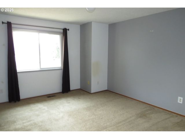 11995 Se HOLGATE Blvd, Portland, OR 97266