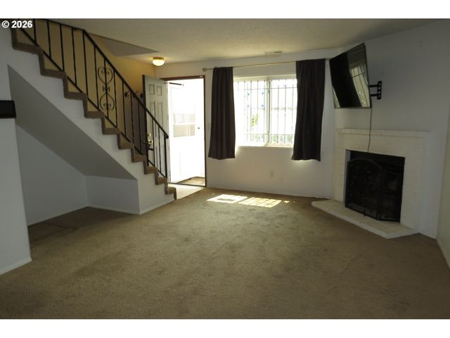11995 Se HOLGATE Blvd, Portland, OR 97266