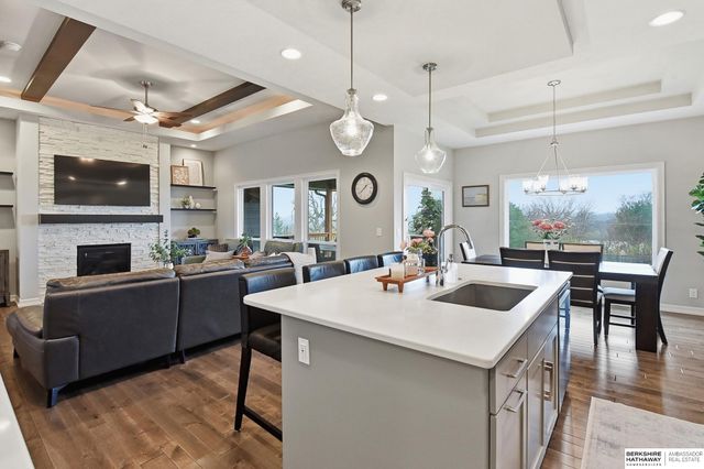 18859 Patrick Avenue, Elkhorn, NE 68022