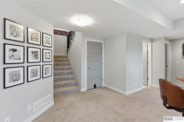 18859 Patrick Avenue, Elkhorn, NE 68022