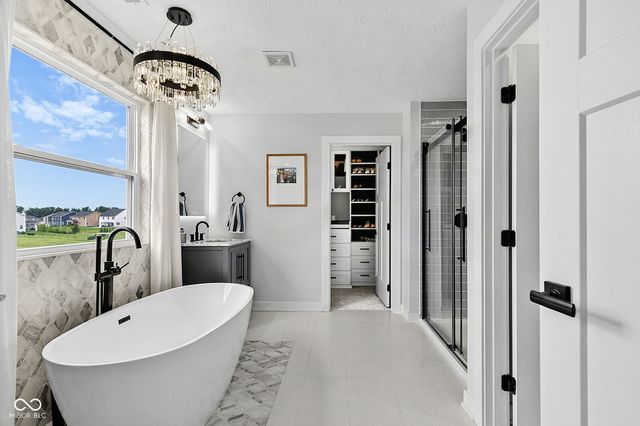 16688 Ayshire Drive, Fishers, IN 46037