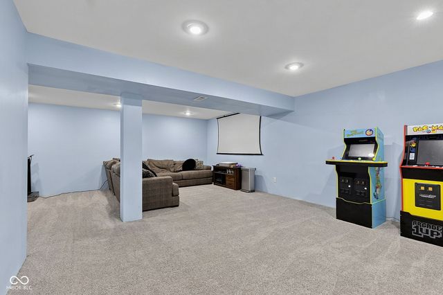 16688 Ayshire Drive, Fishers, IN 46037