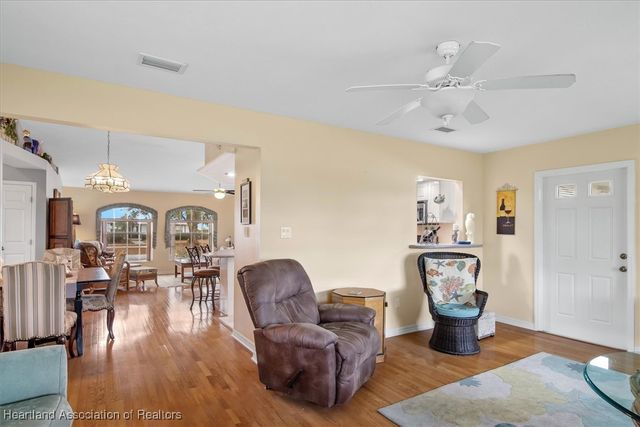 109 Lakefront Court NE, Lake Placid, FL 33852