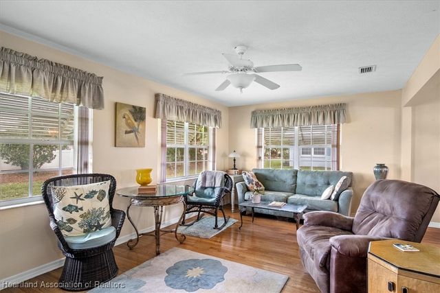 109 Lakefront Court NE, Lake Placid, FL 33852