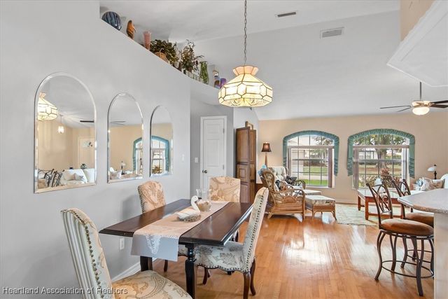 109 Lakefront Court NE, Lake Placid, FL 33852