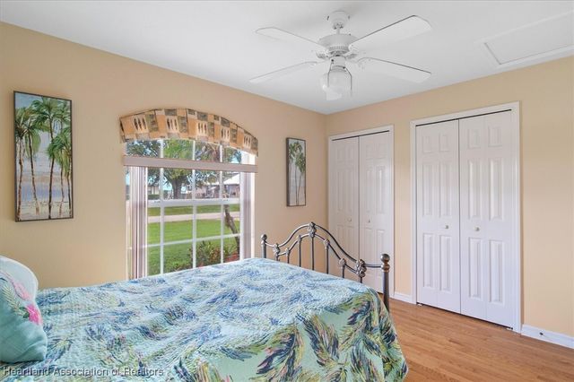 109 Lakefront Court NE, Lake Placid, FL 33852