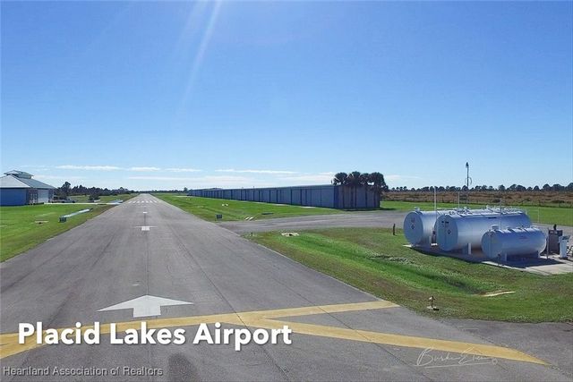 109 Lakefront Court NE, Lake Placid, FL 33852