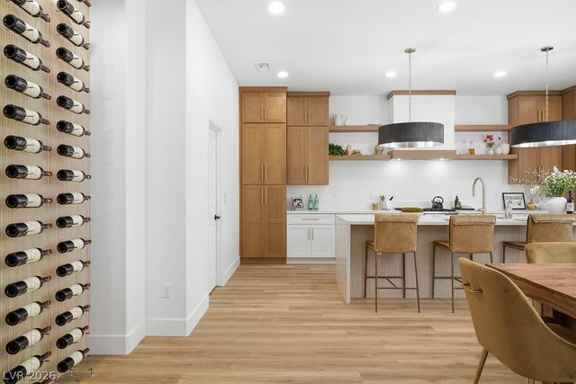 2621 Hanging Rock Drive, Las Vegas, NV 89134