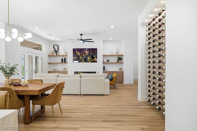 2621 Hanging Rock Drive, Las Vegas, NV 89134