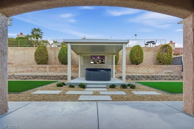 2621 Hanging Rock Drive, Las Vegas, NV 89134