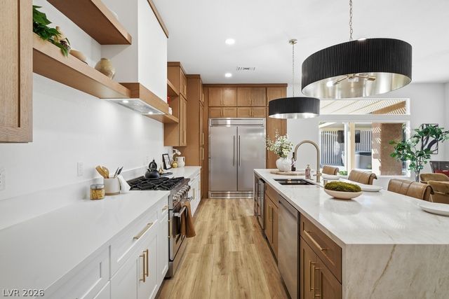 2621 Hanging Rock Drive, Las Vegas, NV 89134