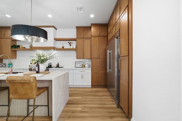 2621 Hanging Rock Drive, Las Vegas, NV 89134