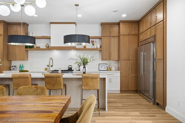 2621 Hanging Rock Drive, Las Vegas, NV 89134