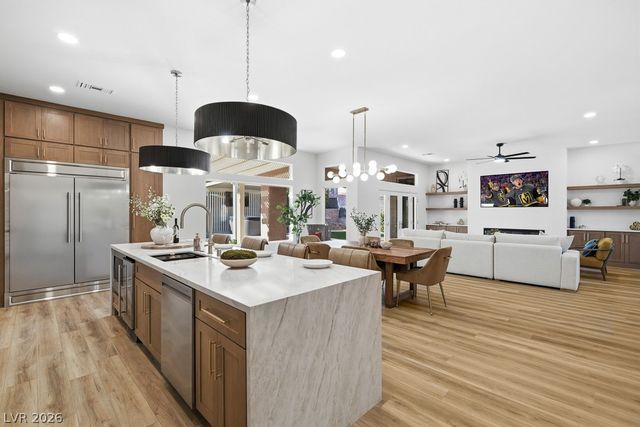 2621 Hanging Rock Drive, Las Vegas, NV 89134