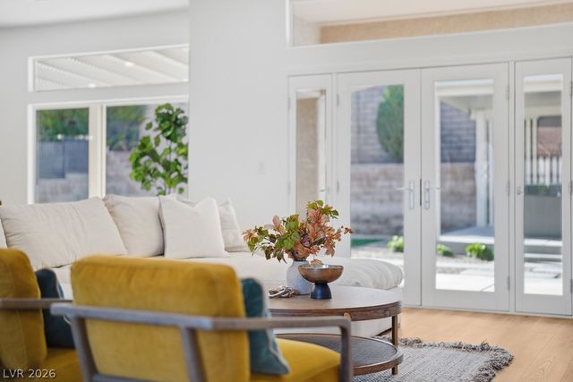 2621 Hanging Rock Drive, Las Vegas, NV 89134