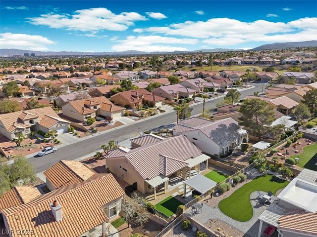 2621 Hanging Rock Drive, Las Vegas, NV 89134