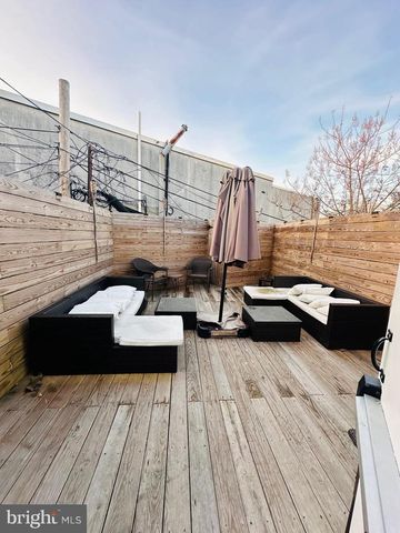 27 CHESTER PIKE, Darby, PA 19023