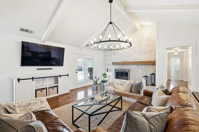 5068 Lake View Circle, North Richland Hills, TX 76180