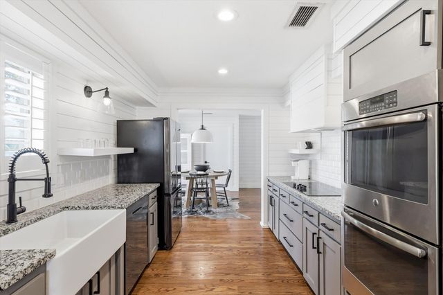 5068 Lake View Circle, North Richland Hills, TX 76180